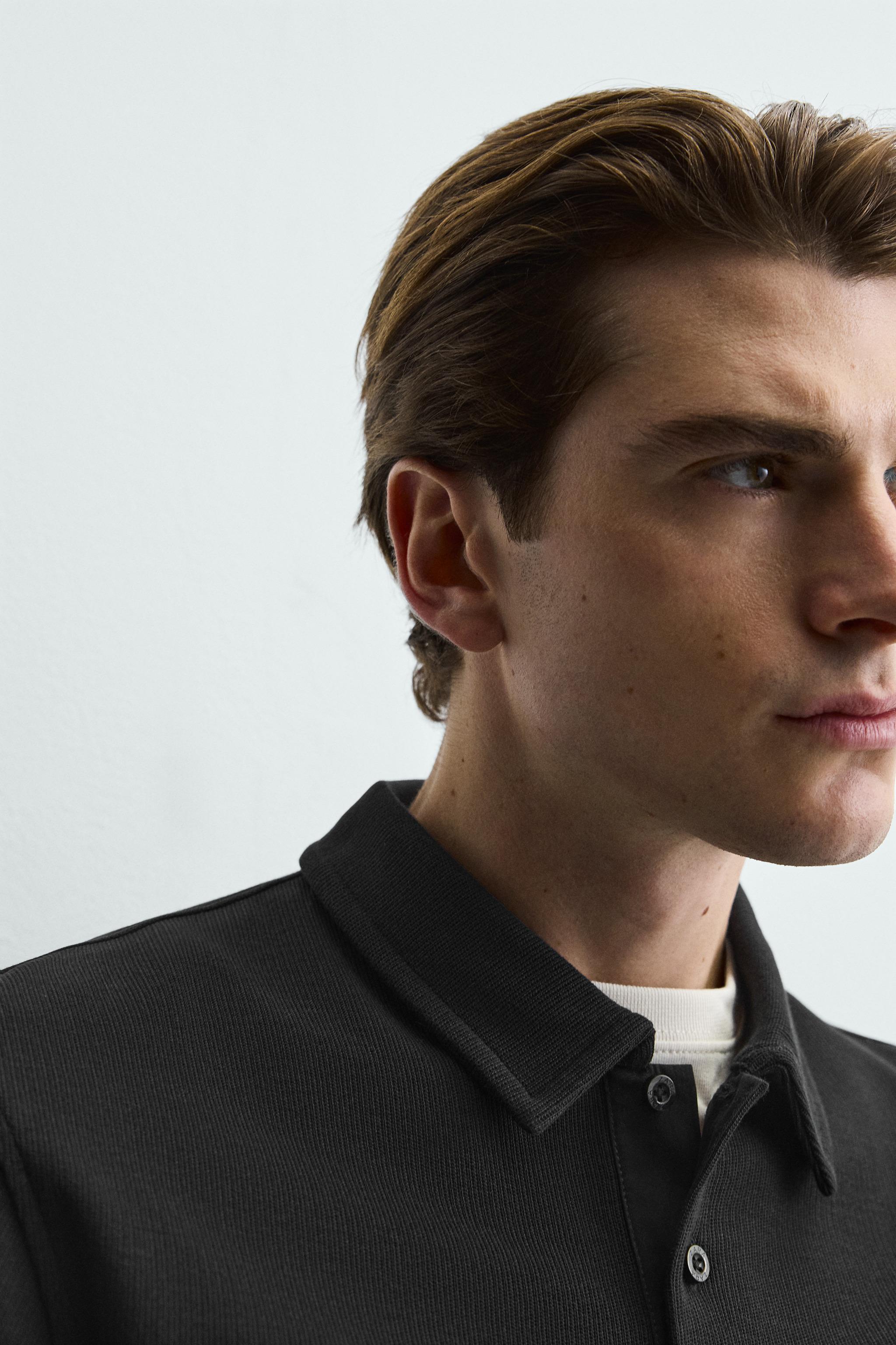 REGULAR FIT TEXTURED POLO